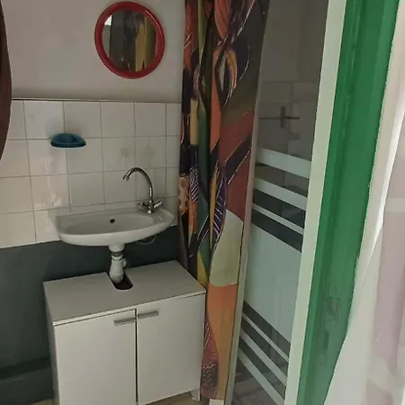 Nyaraló Petite Maison Calme *